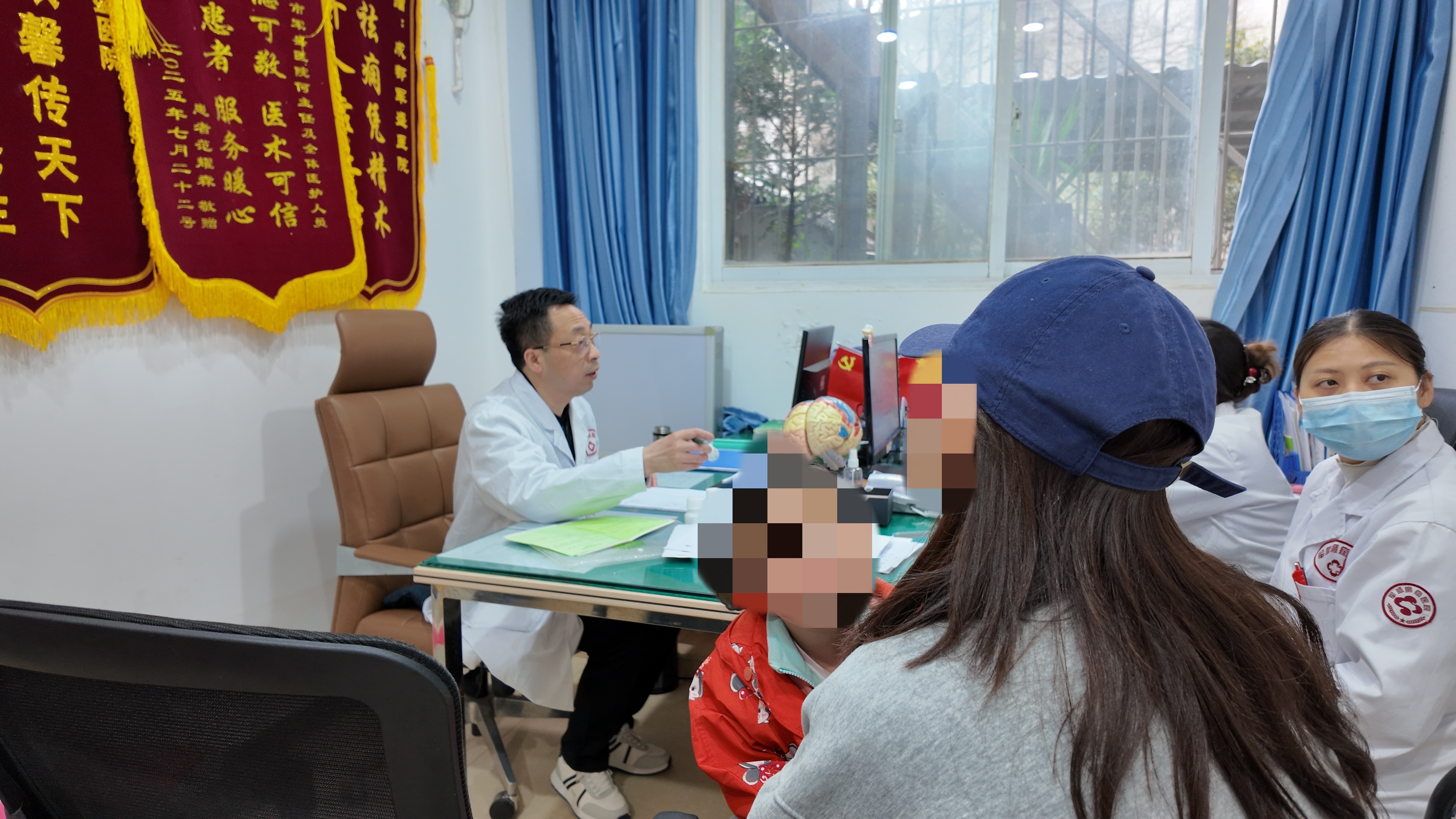 磁电+国医双擎，精准破痫—李恩主任践行军盛6.0体系的中西医融合之道