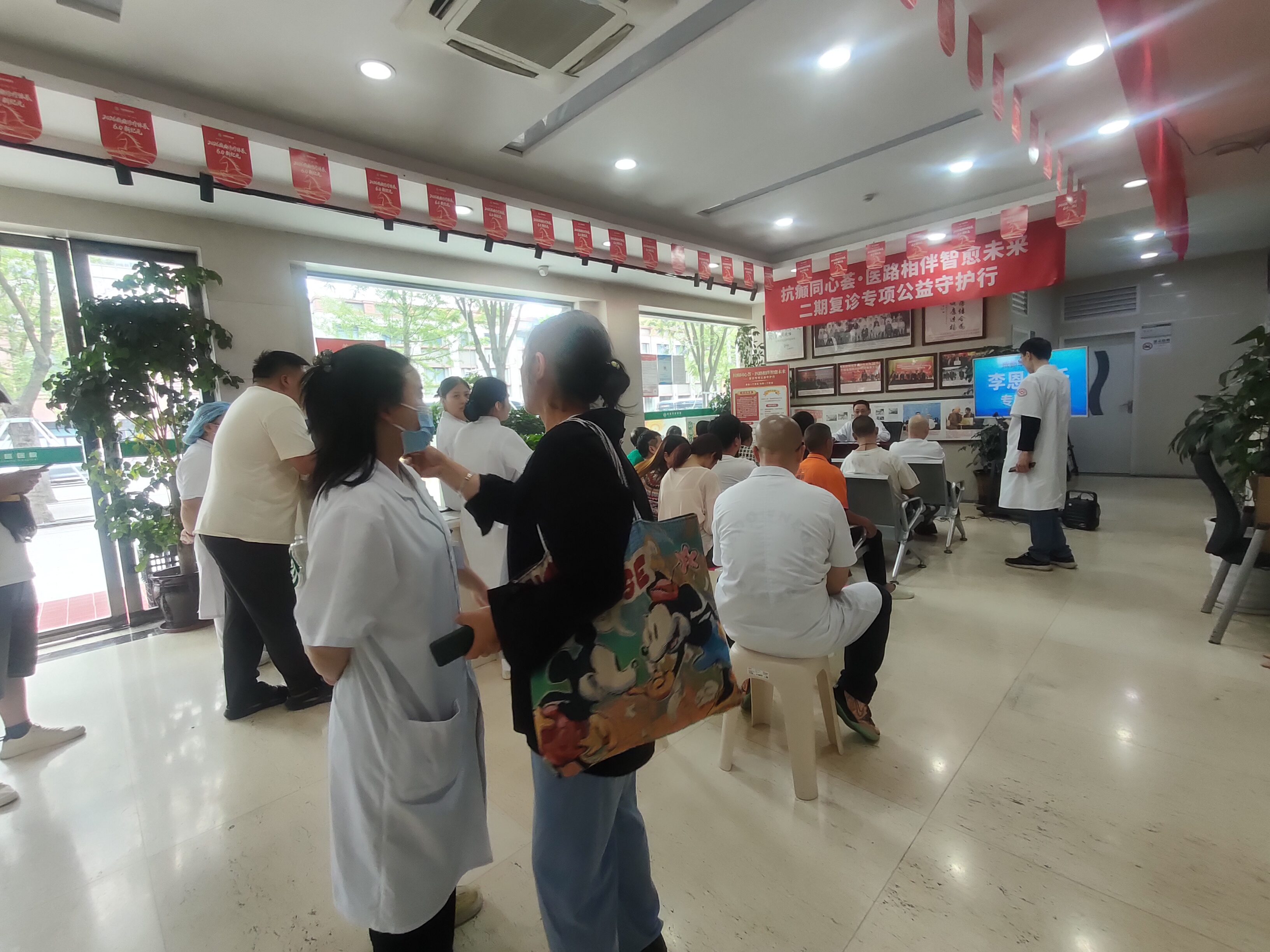 成都军盛医院公益再出发：抗癫同心荟二期落幕，初心不改
